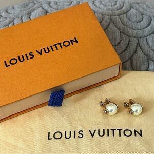 EUC💛Louis Vuitton Speedy Pearl Earrings - Italy